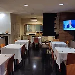 Puerta De Espana Ξενοδοχείο 3*