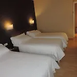 Ξενοδοχείο Puerta De Espana 3*