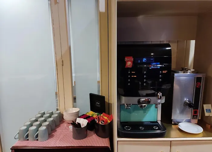西班牙之门酒店 3*