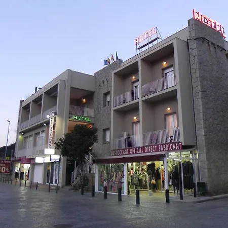 Puerta De España 3*