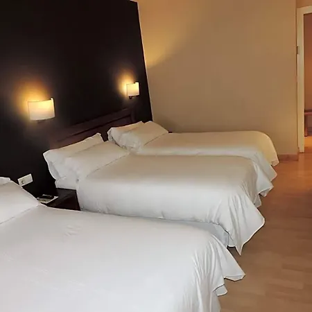 Hotel Puerta De España