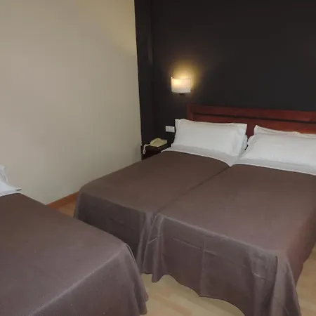 Hotel Puerta De España