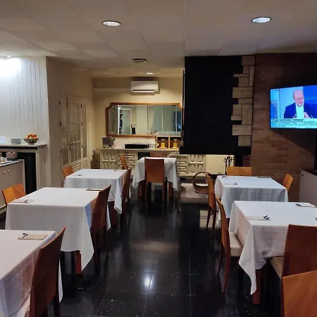 西班牙之门酒店 酒店 3*